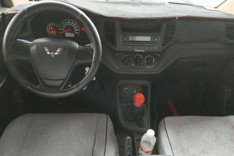 Used Wuling Hongguang V 2019 1.5L Enjoyment Version China VI LAR Center Console
