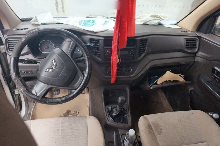 Used Wuling Hongguang V 2019 1.5L Base Version China VI LAR Center Console