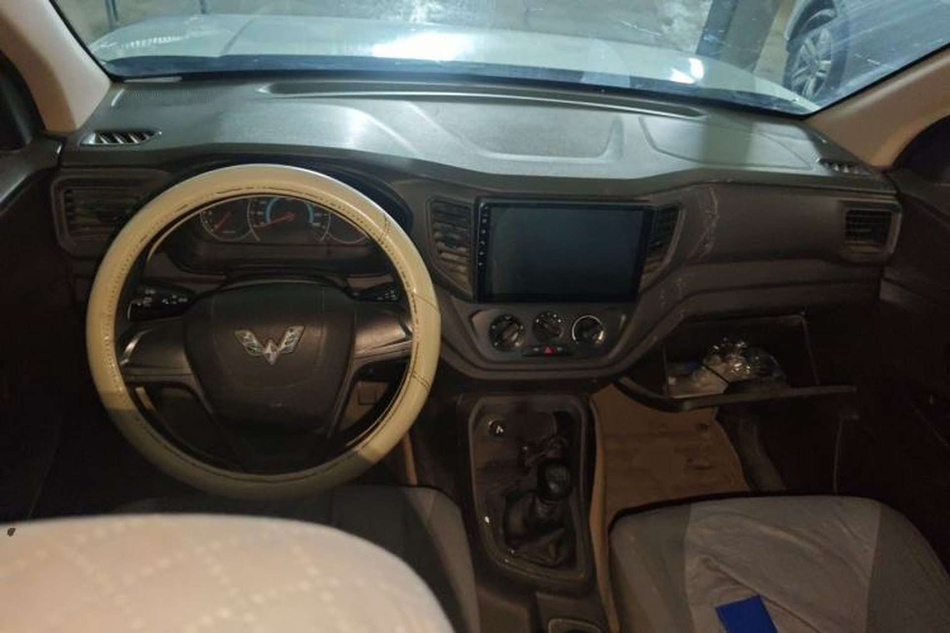 Used Wuling Hongguang V 2019 1.5L Enjoyment Version China VI LAR Center Console