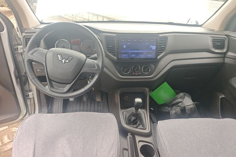 Used Wuling Hongguang V 2019 1.5L Jingqu Version China VI LAR Center Console