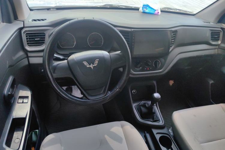 Used Wuling Hongguang V 2019 1.5L Jingqu Version China VI LAR Center Console