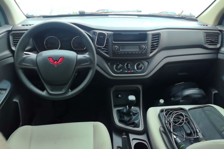 Used Wuling Hongguang V 2019 1.5L Jingqu Version China VI LAR Center Console