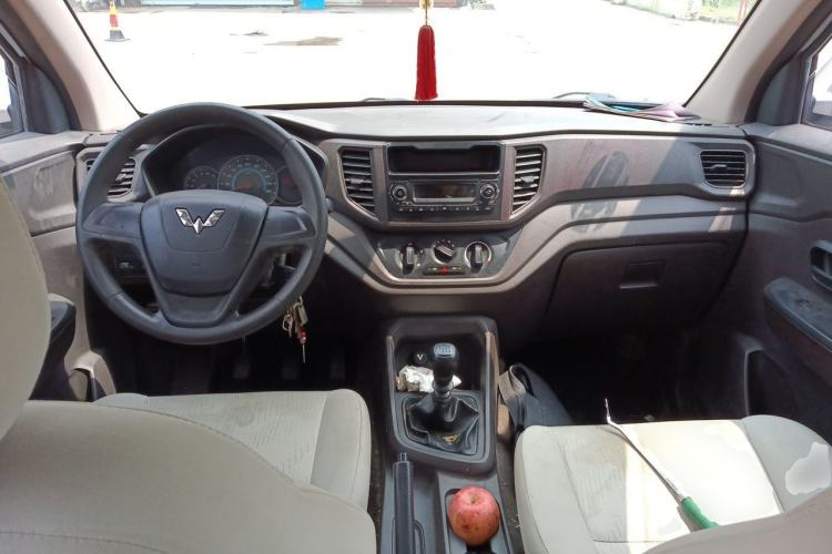 Used Wuling Hongguang V 2019 1.5L Enjoyment Version China VI LAR Center Console