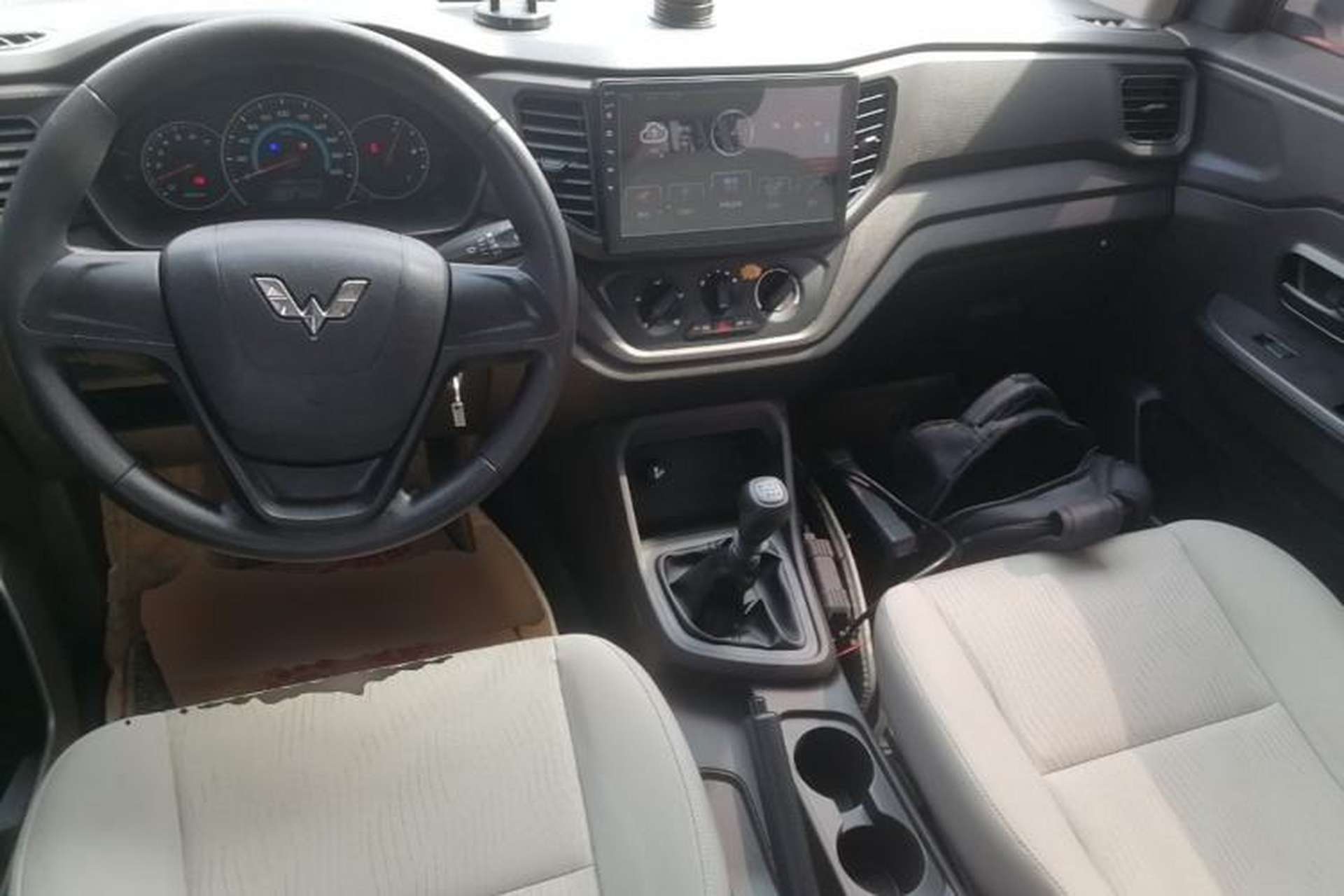 Used Wuling Hongguang V 2019 1.5L Enjoyment Version China VI LAR Center Console