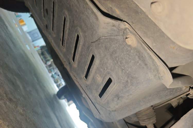 Used Wuling Hongguang V 2019 1.5L Enjoyment Version China VI LAR Chassis Front