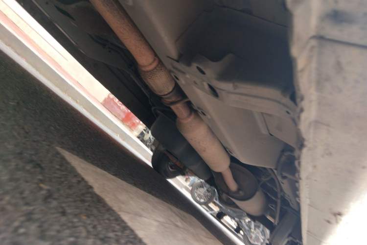 Used Wuling Hongguang V 2019 1.5L Base Version China VI LAR Chassis Front Left