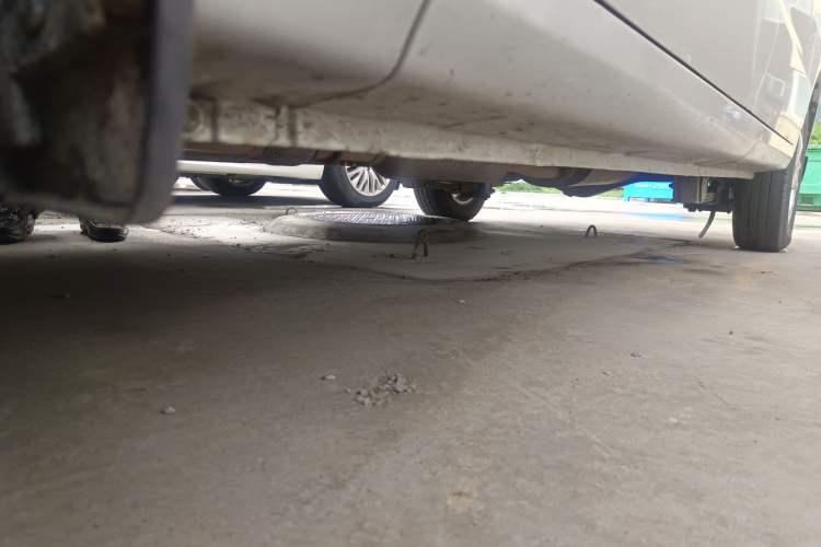 Used Wuling Hongguang V 2019 1.5L Enjoyment Version China VI LAR Chassis Front Left