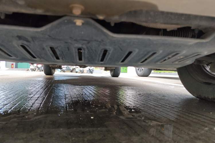 Used Wuling Hongguang V 2019 1.5L Base Version China VI LAR Chassis Front
