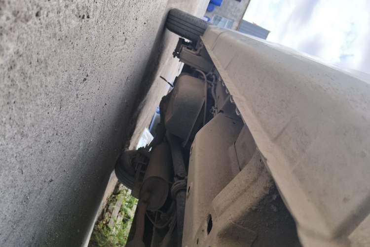 Used Wuling Hongguang V 2019 1.5L Base Version China VI LAR Chassis Front Right