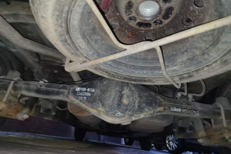 Used Wuling Hongguang V 2019 1.5L Jingqu Edition Sealed-Window Vehicle China VI LAR Chassis Rear