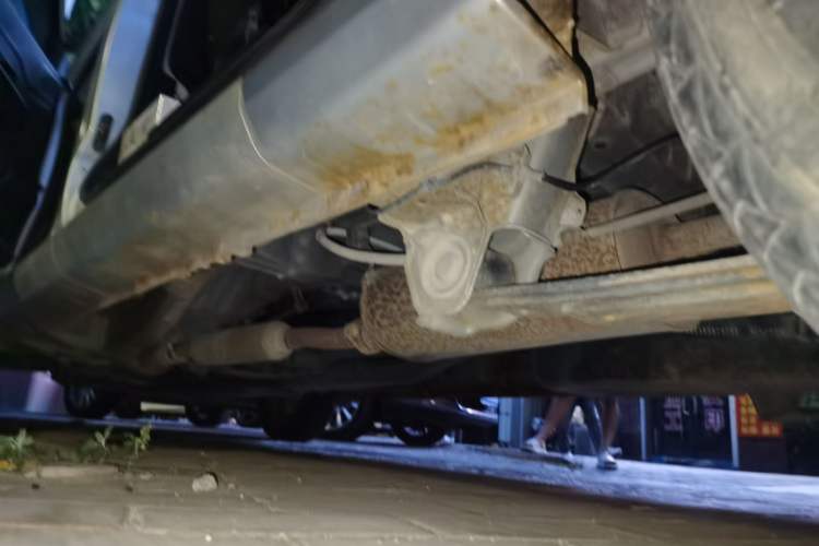 Used Wuling Hongguang V 2019 1.5L Jingqu Edition Sealed-Window Vehicle China VI LAR Chassis Rear Left