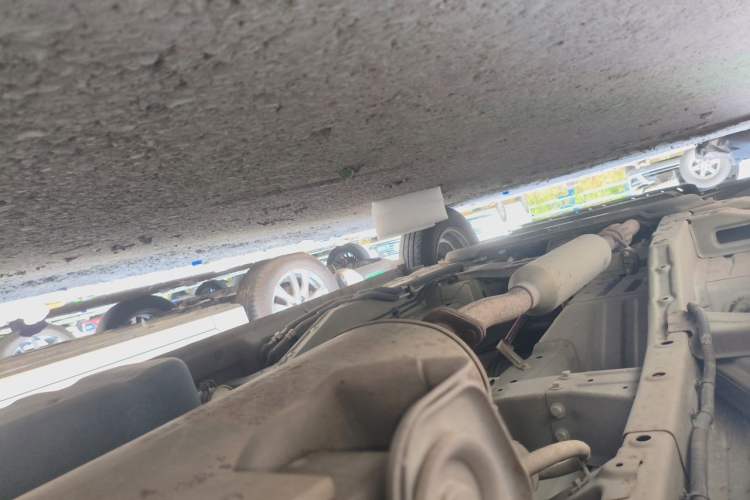 Used Wuling Hongguang V 2019 1.5L Standard Version L2B Chassis Rear Left