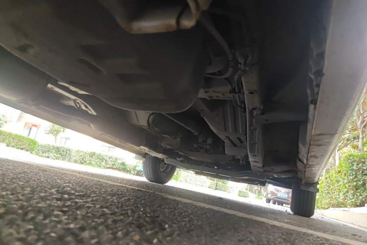 Used Wuling Hongguang V 2019 1.5L Jingqu Edition Sealed-Window Vehicle China VI LAR Chassis Rear Right
