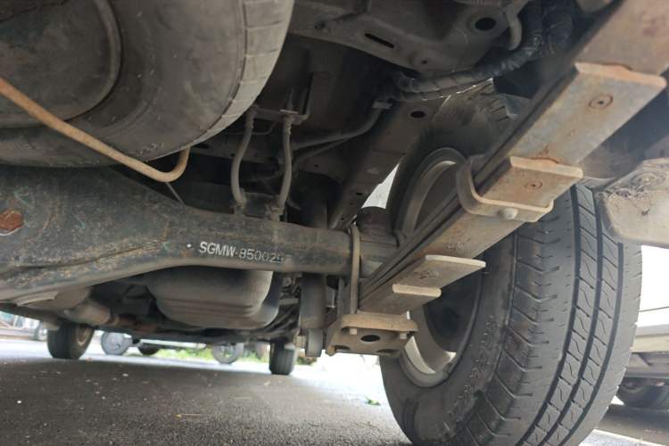 Used Wuling Hongguang V 2019 1.5L Standard Version China VI LAR Chassis Rear Right