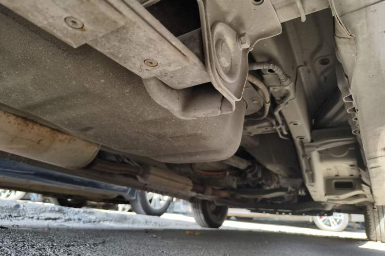 Used Wuling Hongguang V 2019 1.5L Jingqu Edition Sealed-Window Vehicle China VI LAR Chassis Rear Right