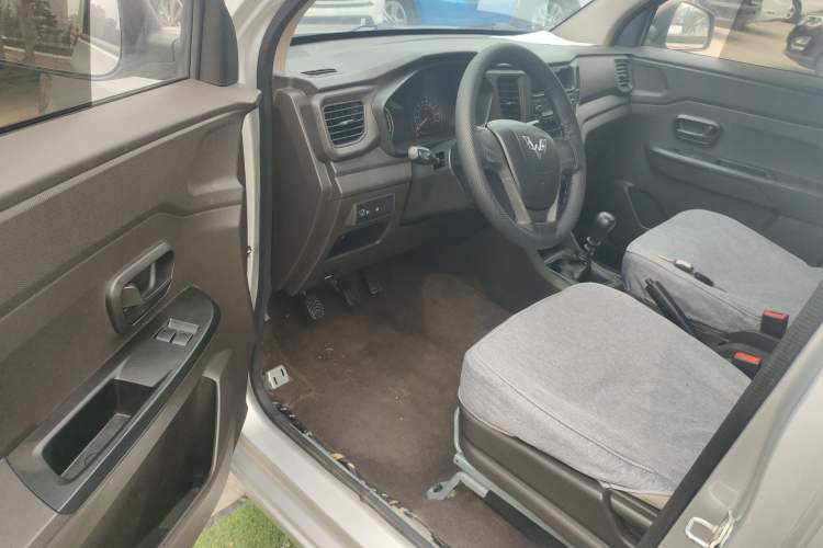 Used Wuling Hongguang V 2019 1.5L Base Version China VI LAR Driver Seat