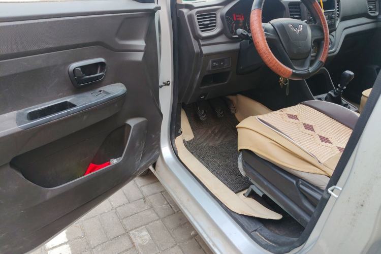 Used Wuling Hongguang V 2019 1.5L Base Version China VI LAR Driver Seat