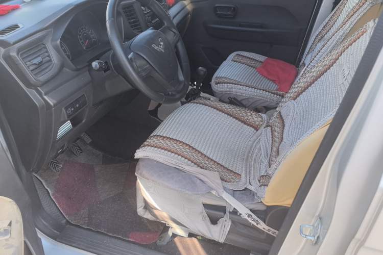 Used Wuling Hongguang V 2019 1.5L Base Window-Sealed Vehicle China VI LAR Driver Seat