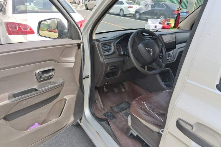 Used Wuling Hongguang V 2019 1.5L Jingqu Version China VI LAR Driver Seat
