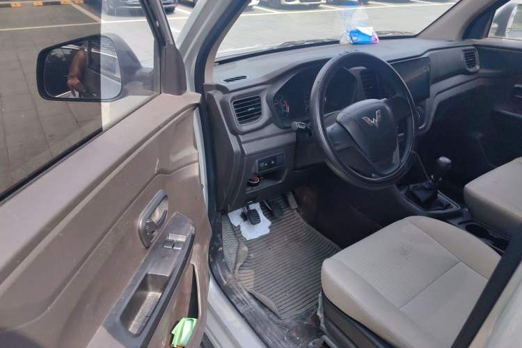 Used Wuling Hongguang V 2019 1.5L Jingqu Version China VI LAR Driver Seat