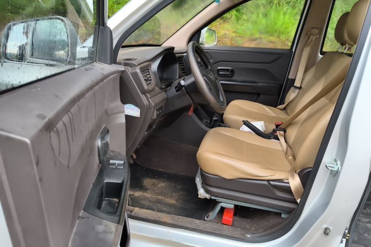Used Wuling Hongguang V 2019 1.5L Enjoyment Version L2B Driver Seat