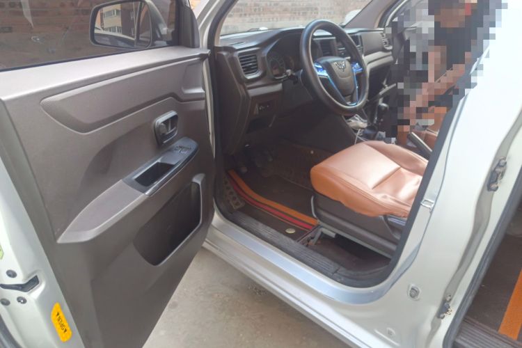 Used Wuling Hongguang V 2019 1.5L Enjoyment Version China VI LAR Driver Seat