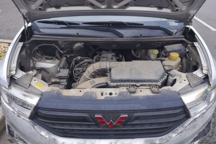 Used Wuling Hongguang V 2019 1.5L Jingqu Version China VI LAR Engine Bay