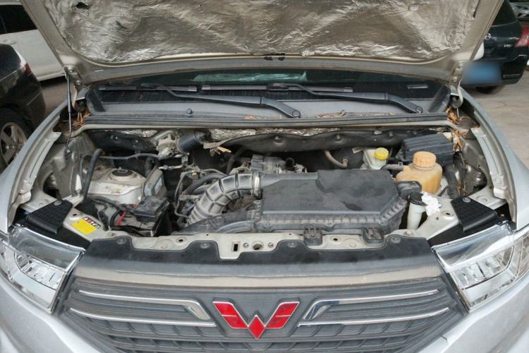 Used Wuling Hongguang V 2019 1.5L Enjoyment Version China VI LAR Engine Bay