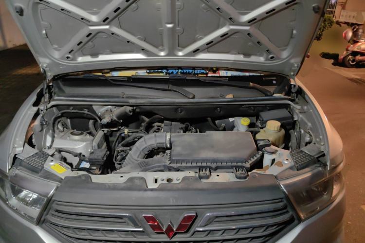 Used Wuling Hongguang V 2019 1.5L Enjoyment Version China VI LAR Engine Bay