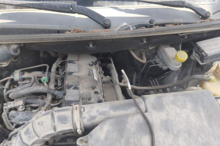 Used Wuling Hongguang V 2019 1.5L Standard Version L2B Engine Bay