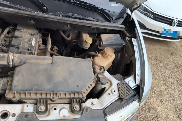 Used Wuling Hongguang V 2019 1.5L Enjoyment Version L2B Engine Bay Left