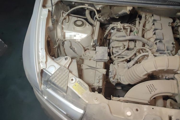 Used Wuling Hongguang V 2019 1.5L Jingqu Version China VI LAR Engine Bay Right