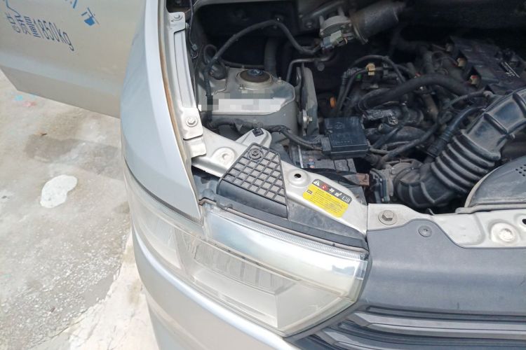 Used Wuling Hongguang V 2019 1.5L Base Window-Sealed Vehicle China VI LAR Engine Bay Right