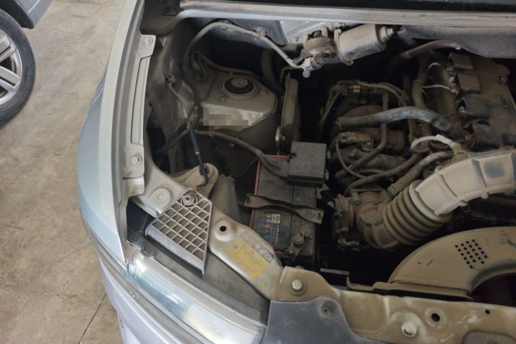 Used Wuling Hongguang V 2019 1.5L Enjoyment Version China VI LAR Engine Bay Right