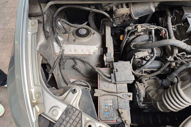 Used Wuling Hongguang V 2019 1.5L Enjoyment Version China VI LAR Engine Bay Right