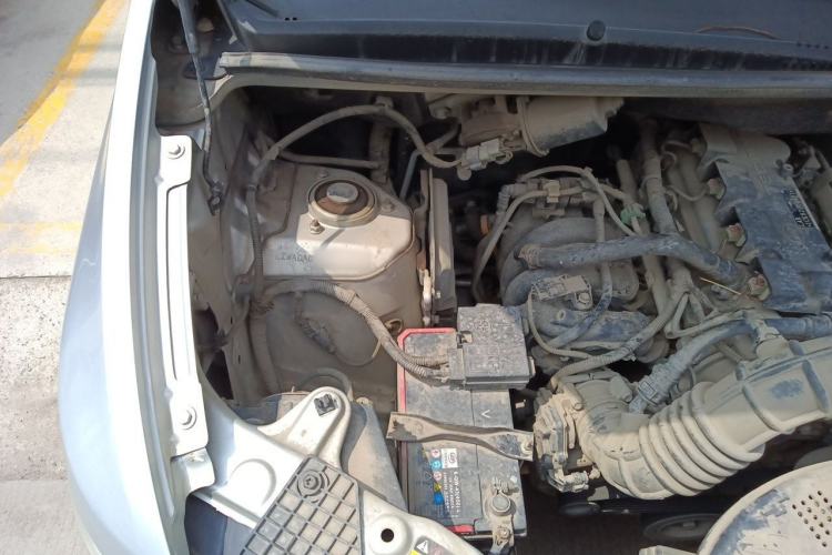 Used Wuling Hongguang V 2019 1.5L Enjoyment Version China VI LAR Engine Bay Right