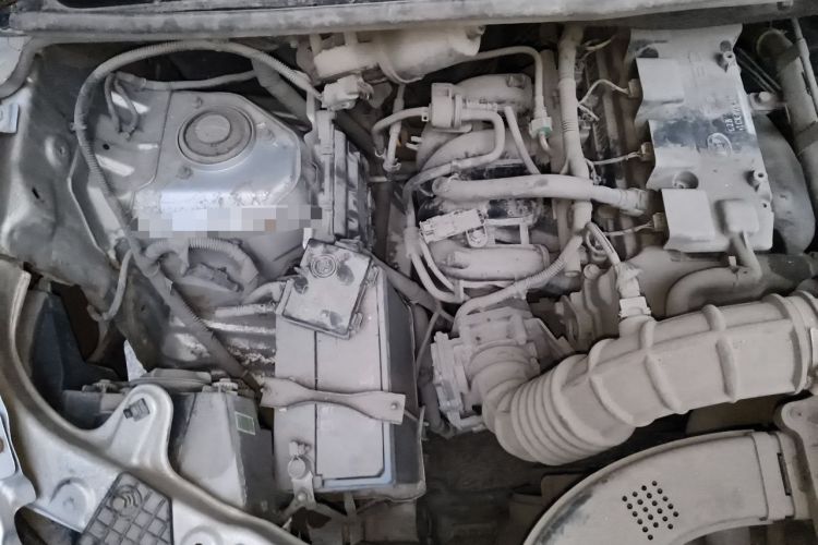 Used Wuling Hongguang V 2019 1.5L Base Version L2B Engine Bay Right