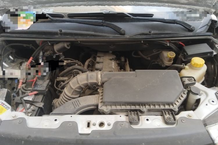 Used Wuling Hongguang V 2019 1.5L Jingqu Edition Sealed-Window Vehicle China VI LAR Engine Bay
