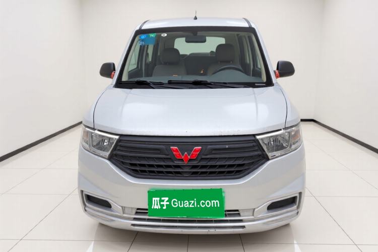 Used Wuling Hongguang V 2019 1.5L Standard Version China VI LAR Exterior 1