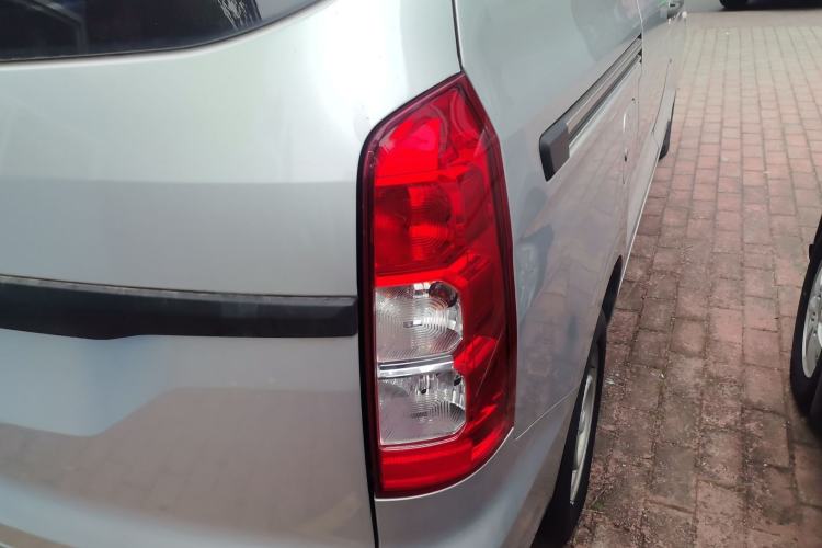 Used Wuling Hongguang V 2019 1.5L Jingqu Version China VI LAR Exterior 1