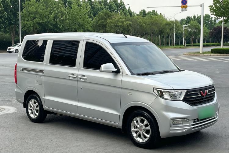 Used Wuling Hongguang V 2019 1.5L Enjoyment Version China VI LAR Exterior 1