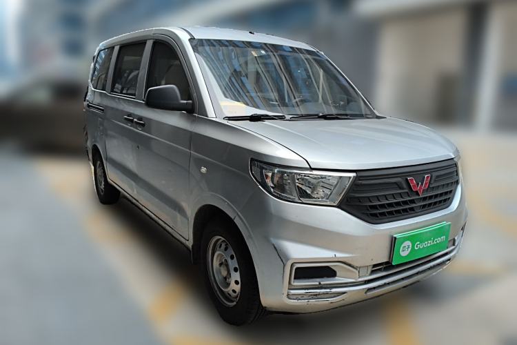 Used Wuling Hongguang V 2019 1.5L Jingqu Version China VI LAR Exterior 2