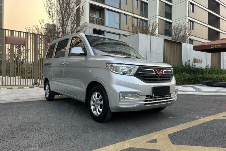 Used Wuling Hongguang V 2019 1.5L Enjoyment Version China VI LAR Exterior 2