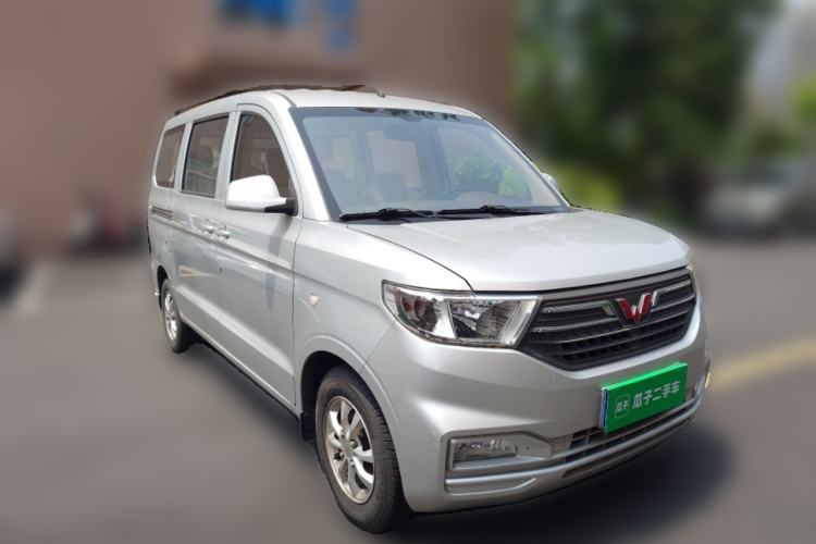 Used Wuling Hongguang V 2019 1.5L Standard Version China VI LAR Exterior 2