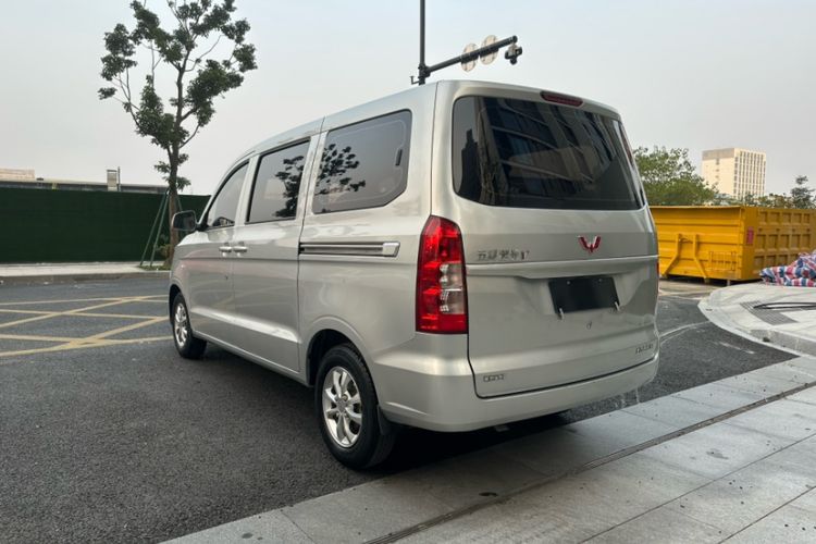 Used Wuling Hongguang V 2019 1.5L Enjoyment Version China VI LAR Exterior 3