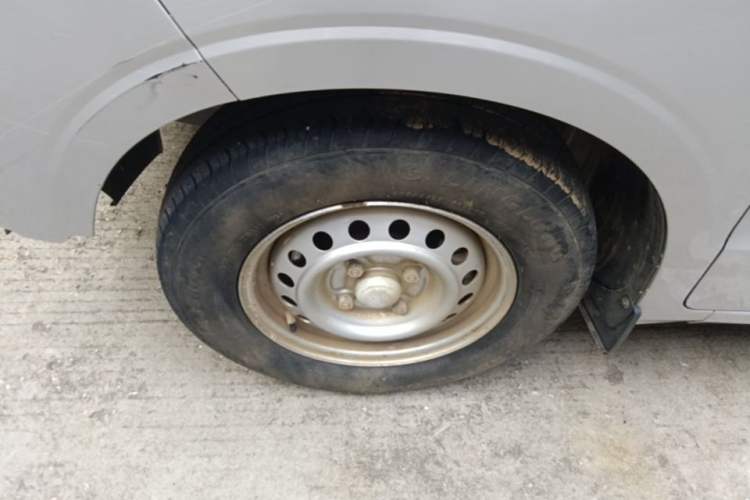Used Wuling Hongguang V 2019 1.5L Jingqu Version China VI LAR Exterior 4