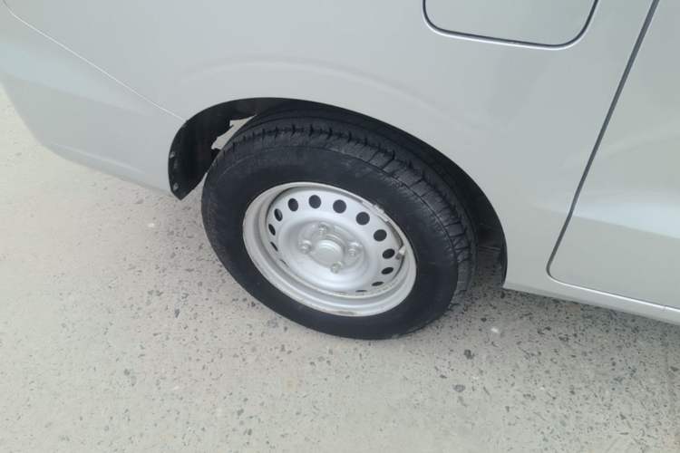 Used Wuling Hongguang V 2019 1.5L Base Version China VI LAR Exterior 5