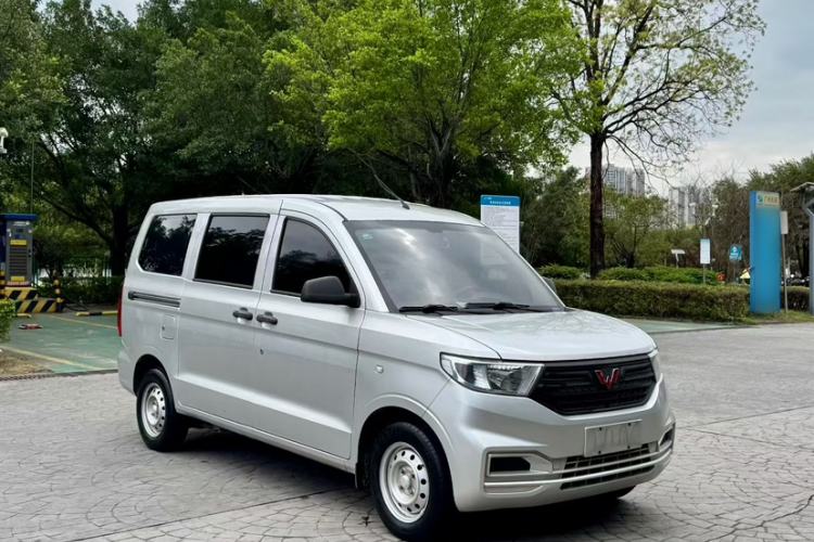 Used Wuling Hongguang V 2019 1.5L Jingqu Version China VI LAR Exterior 8