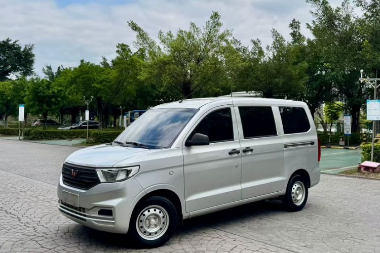 Used Wuling Hongguang V 2019 1.5L Jingqu Version China VI LAR Exterior 9