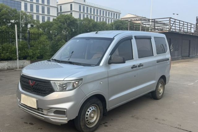 Used Wuling Hongguang V 2019 1.5L Jingqu Version China VI LAR